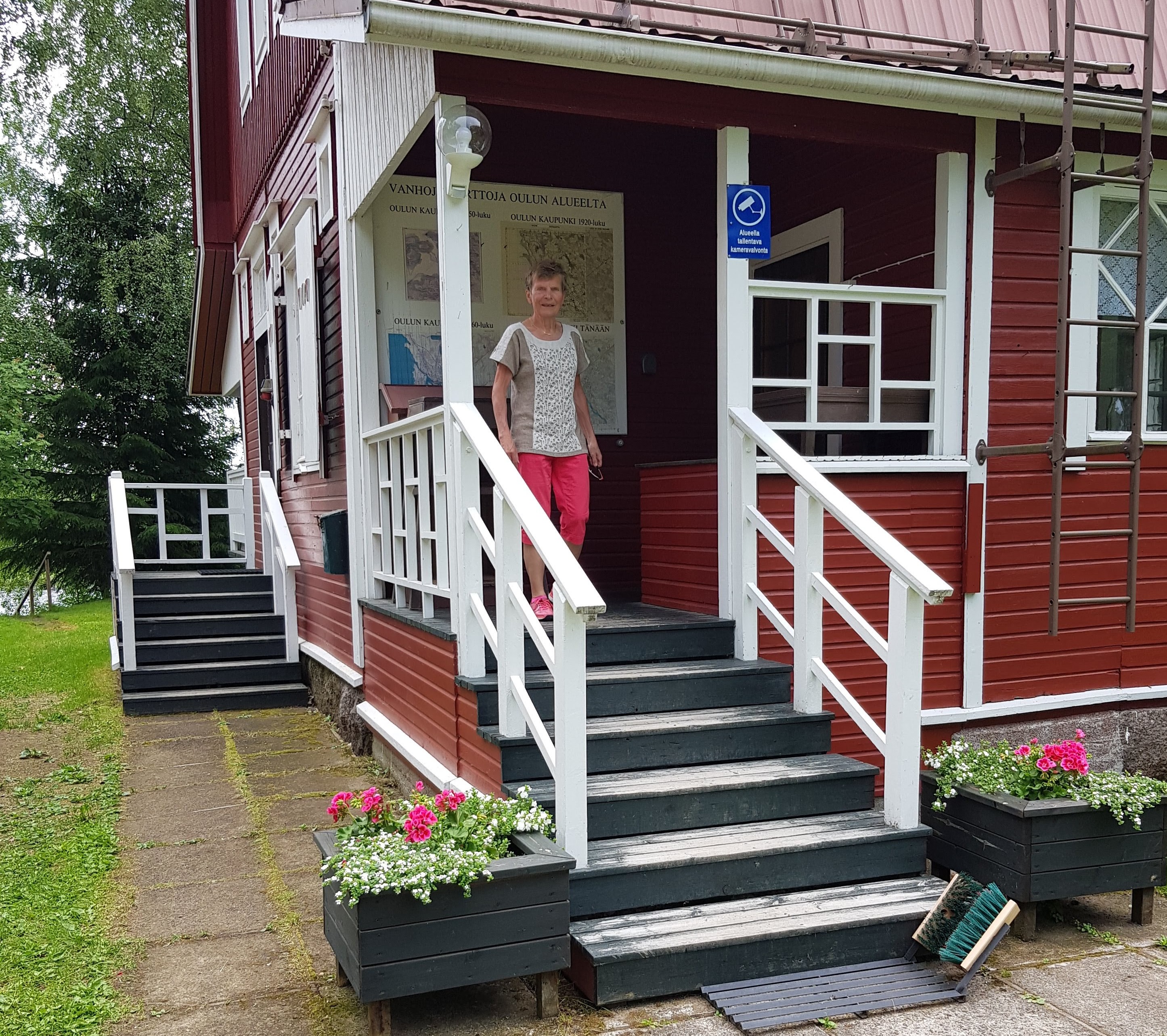 Ihminen portailla