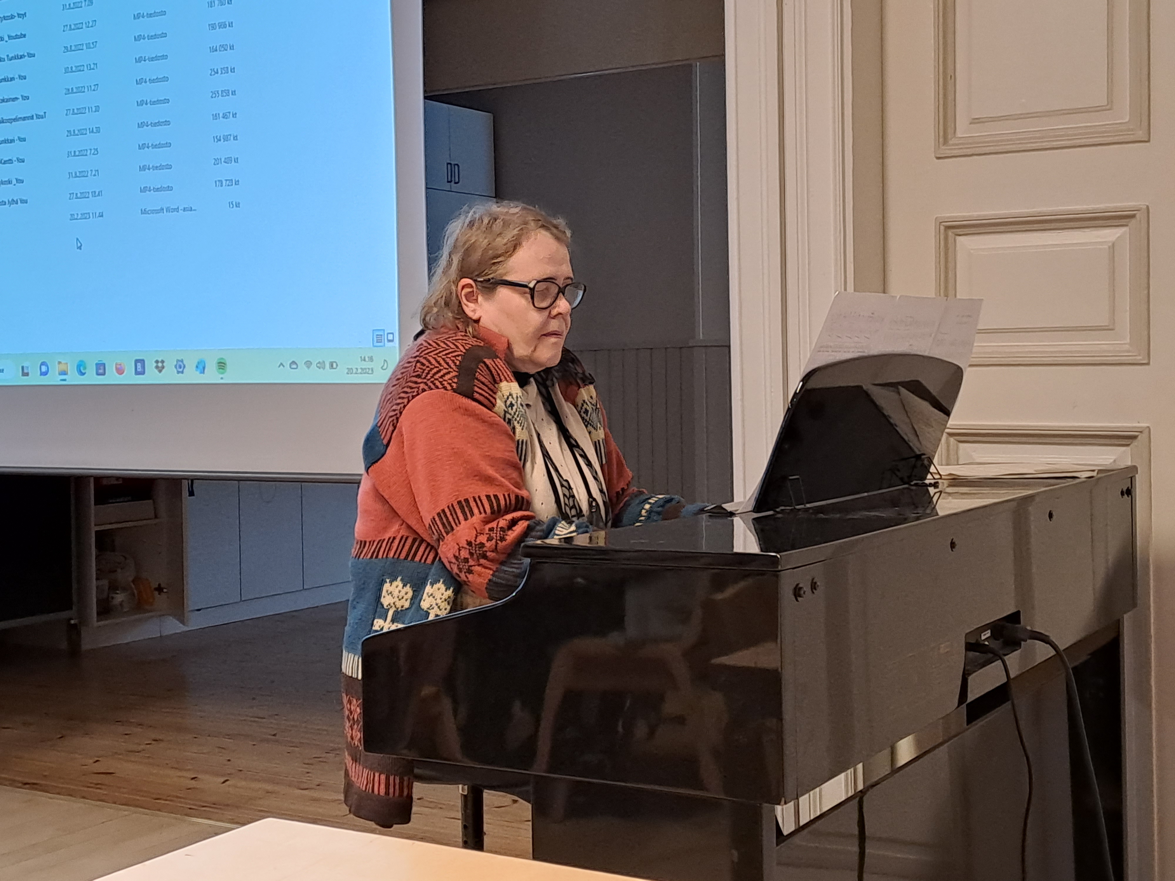 Liisa Witikka esitti pianomusiikkia