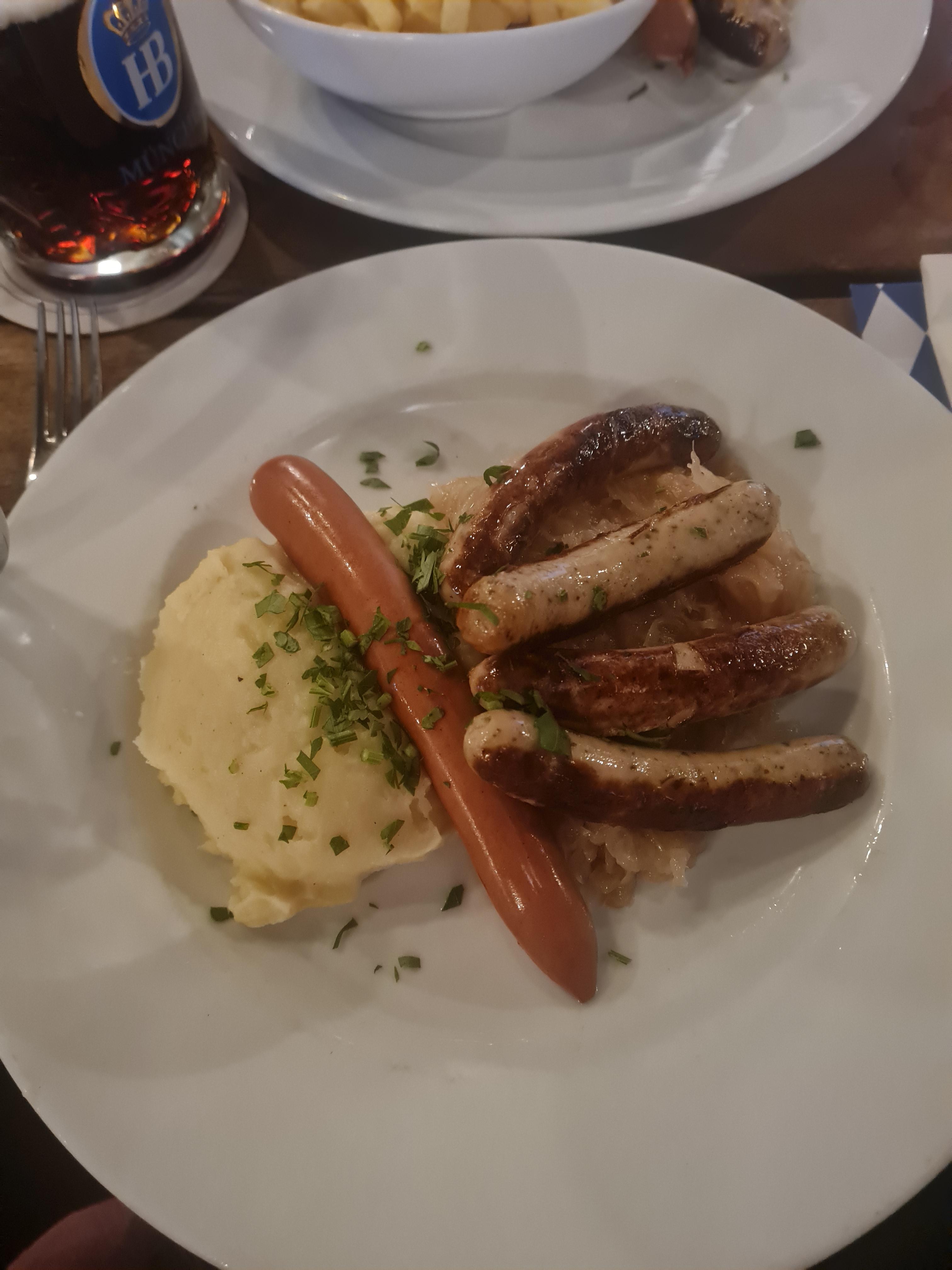 Makkaralautanen