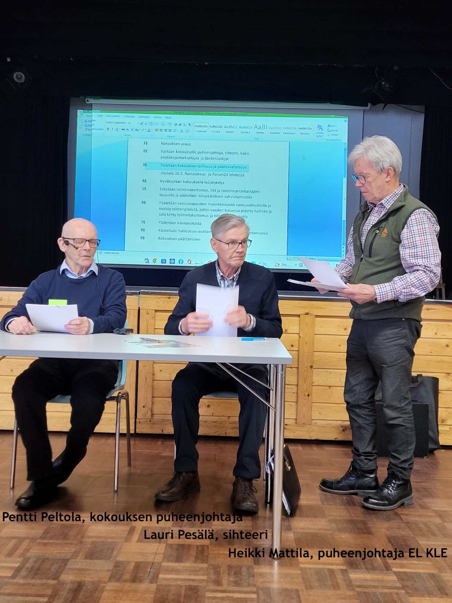 Kevätkokous - Pentti Peltola pj, Lauri Pesälä sihteeri, Heikki Mattila esittelijä