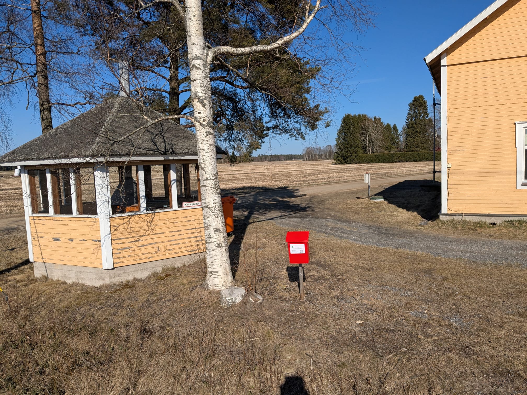 Marinkaisten nuorisoseuran laatikko
