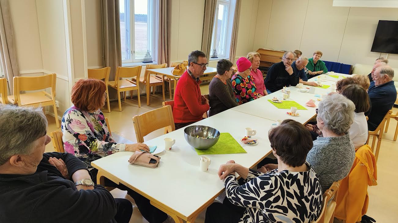 Mauri ja Hannukin muistelivat kylän tapahtumia