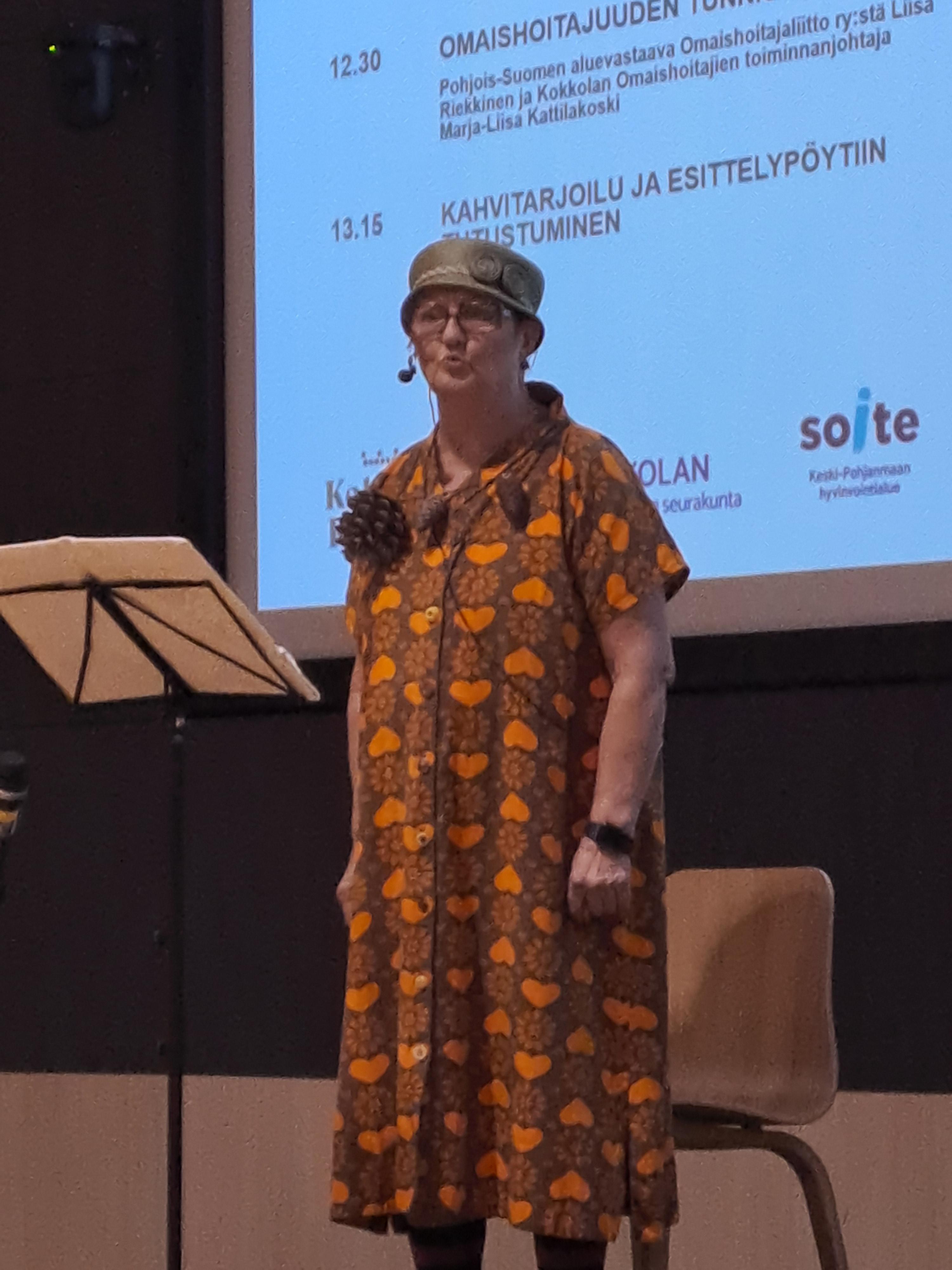Hilta-Iitan päreitä, murtehella ja musiikilla