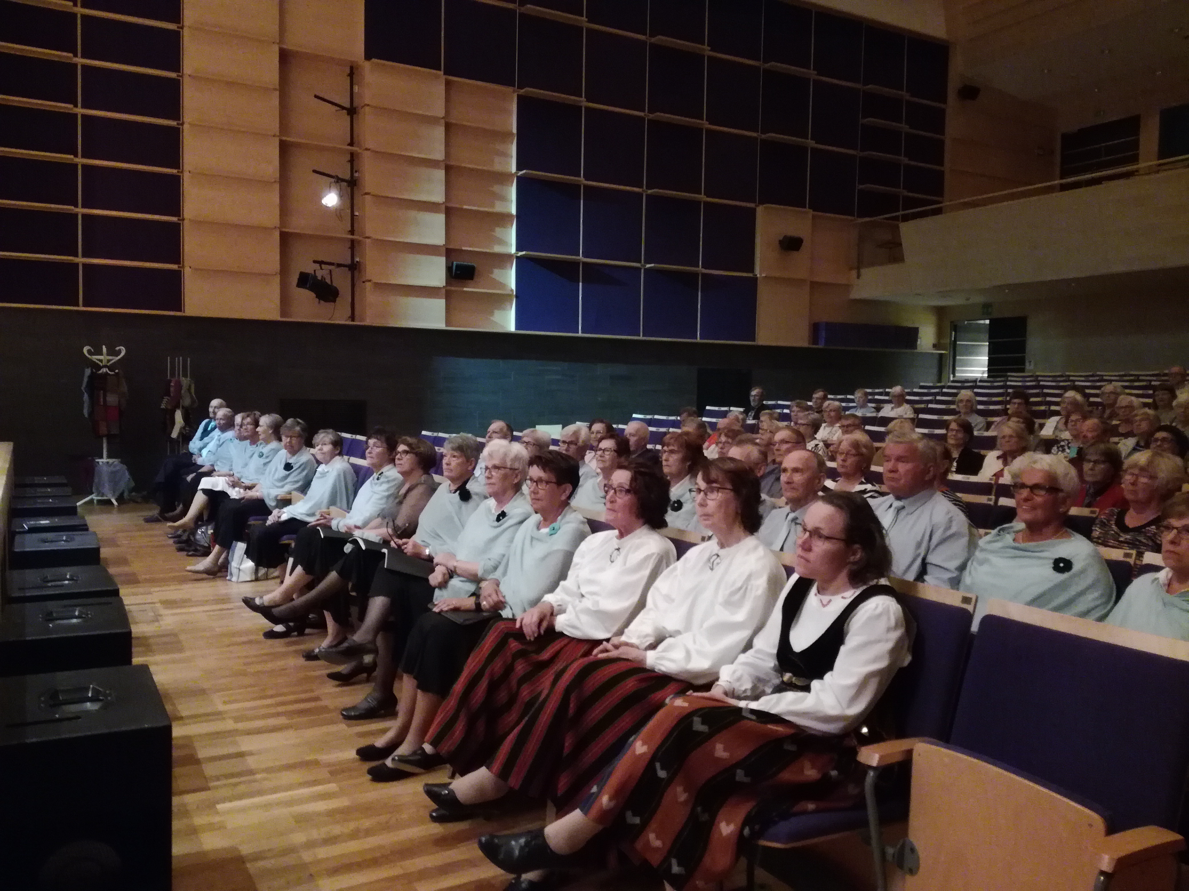 Arvokkuuta esiintymiseen