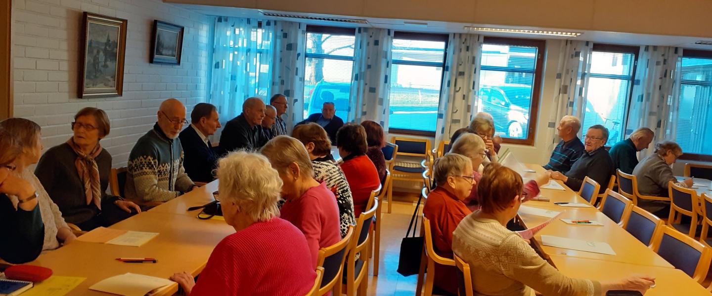 Kuukausikokoontuminen/tarinatuokio Hmpla