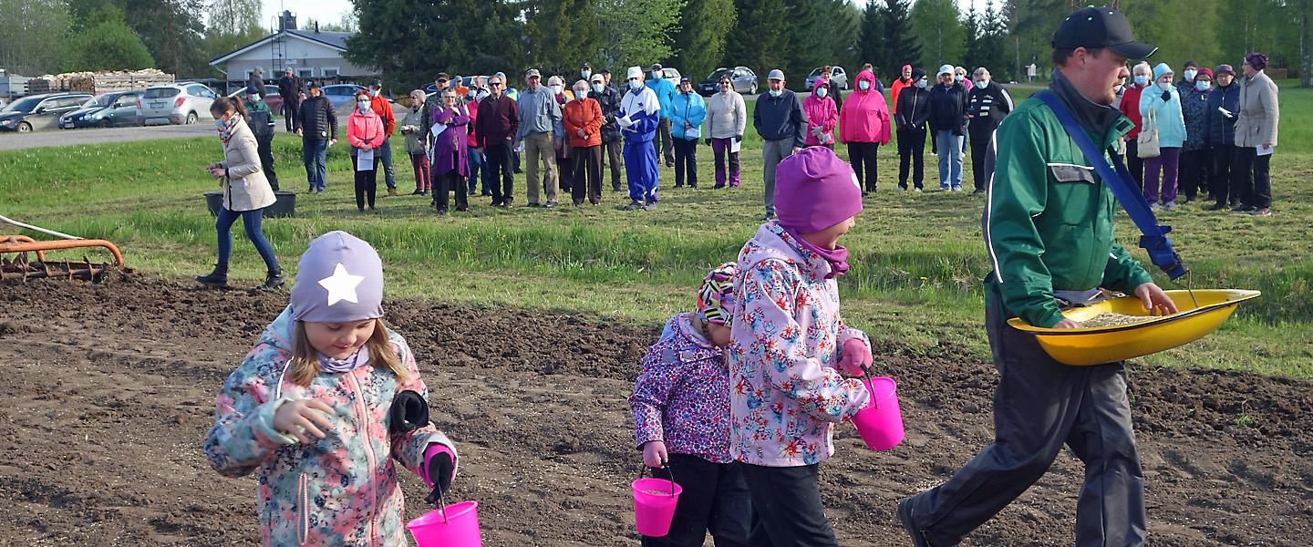 Kylvösiunaus Jokikylällä