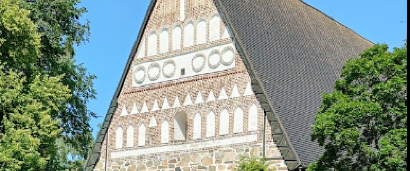 Keskiaikainen kivikirkko