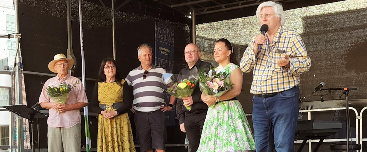 Wanhan ajan iltamat Lahden torilla