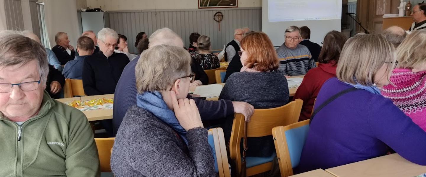 yhteislauluja kolmen piirin voimin