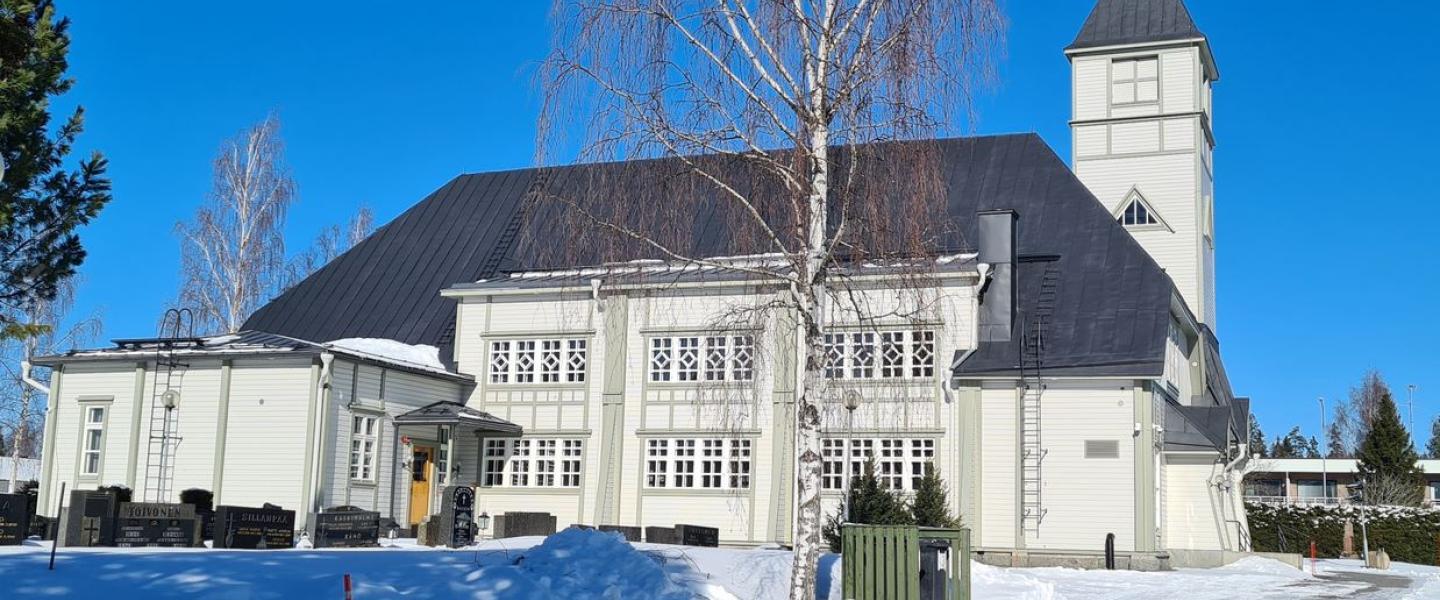 Kuvassa talvinen kuva Ypäjän kirkosta
