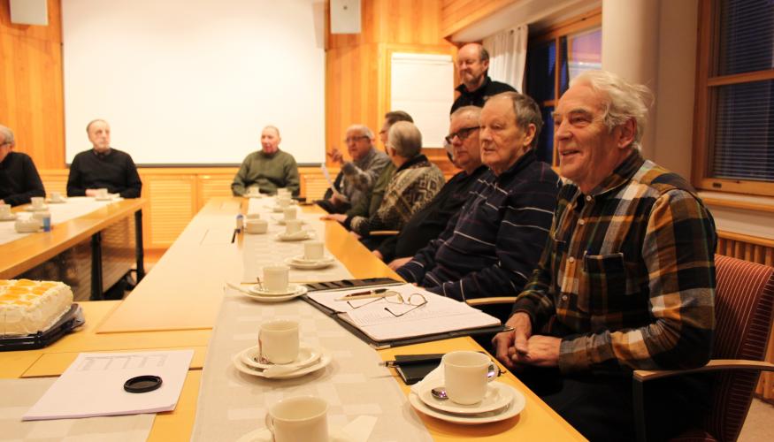 Vapaat keskustelut, vaihtuvat teemat