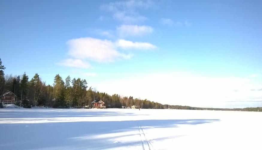 latu järvellä