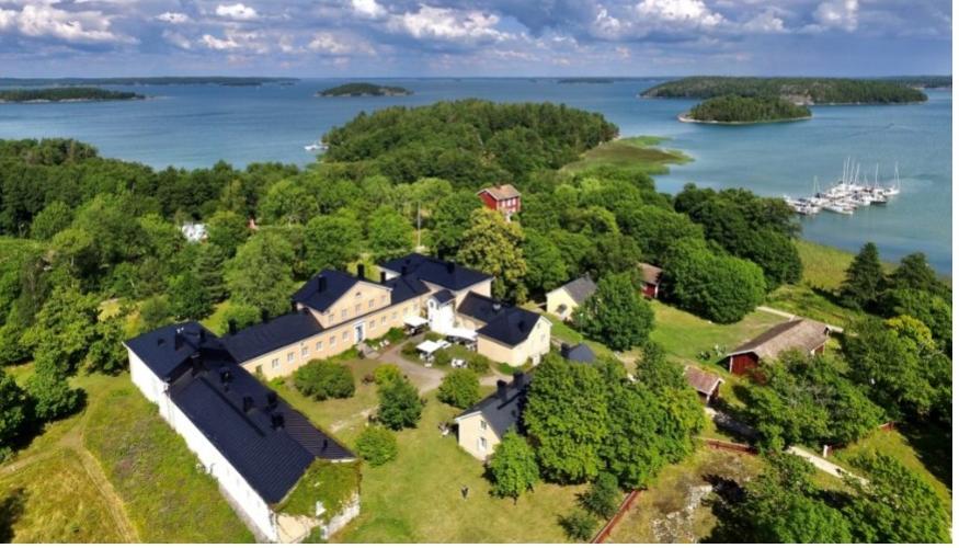 saari seili rakennukset